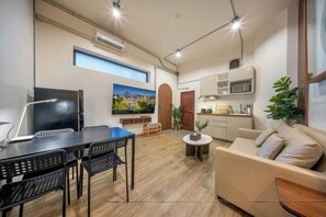 Interior - Swing By (Bangkok)