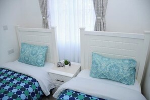 1 bedroom, iron/ironing board, internet, bed sheets