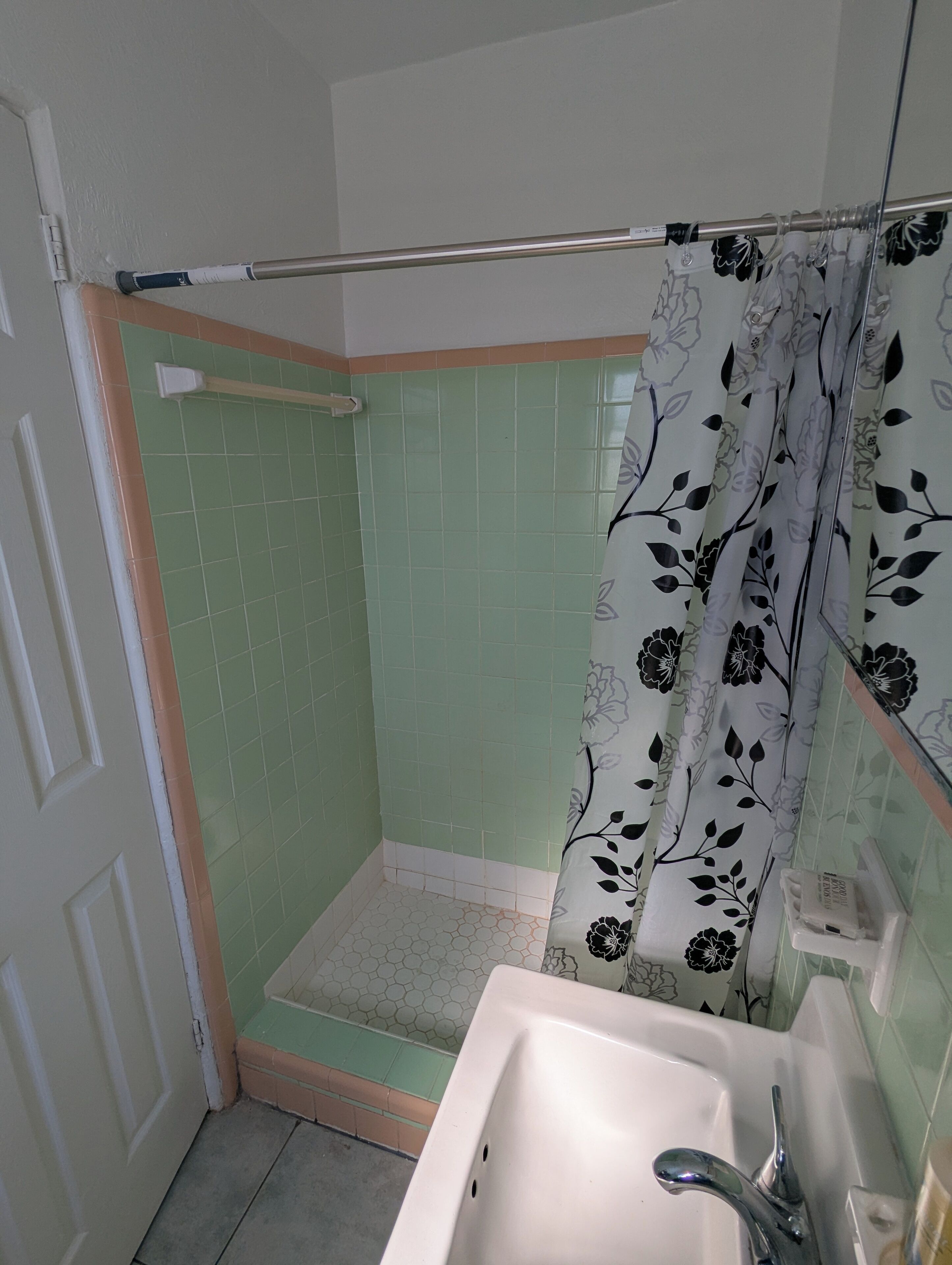 Economy Room, Beach View | Bathroom | Shower, free toiletries, toilet paper