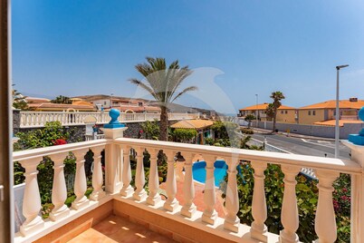 Casa Vacacional 'Nice 14c El Médano Beach Only' con Piscina Compartida