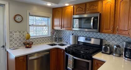 Modern 2BR Home in Natrona Hts