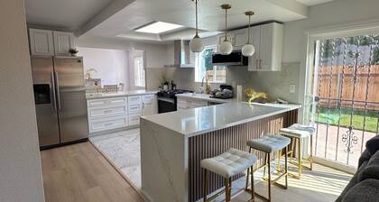 Spacious 4-bedroom house in wonderful San Diego with AC. Near Imperial beach.