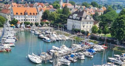 Vacation apartment Am Berg