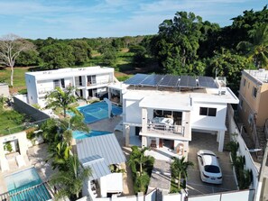 Exterior - Spacious 12-bedroom villa POP airport pick up (Sosúa)