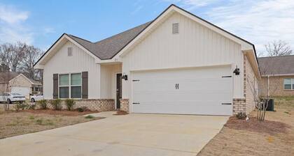 Entire 4 Bedroom home in Pearl, Mississippi