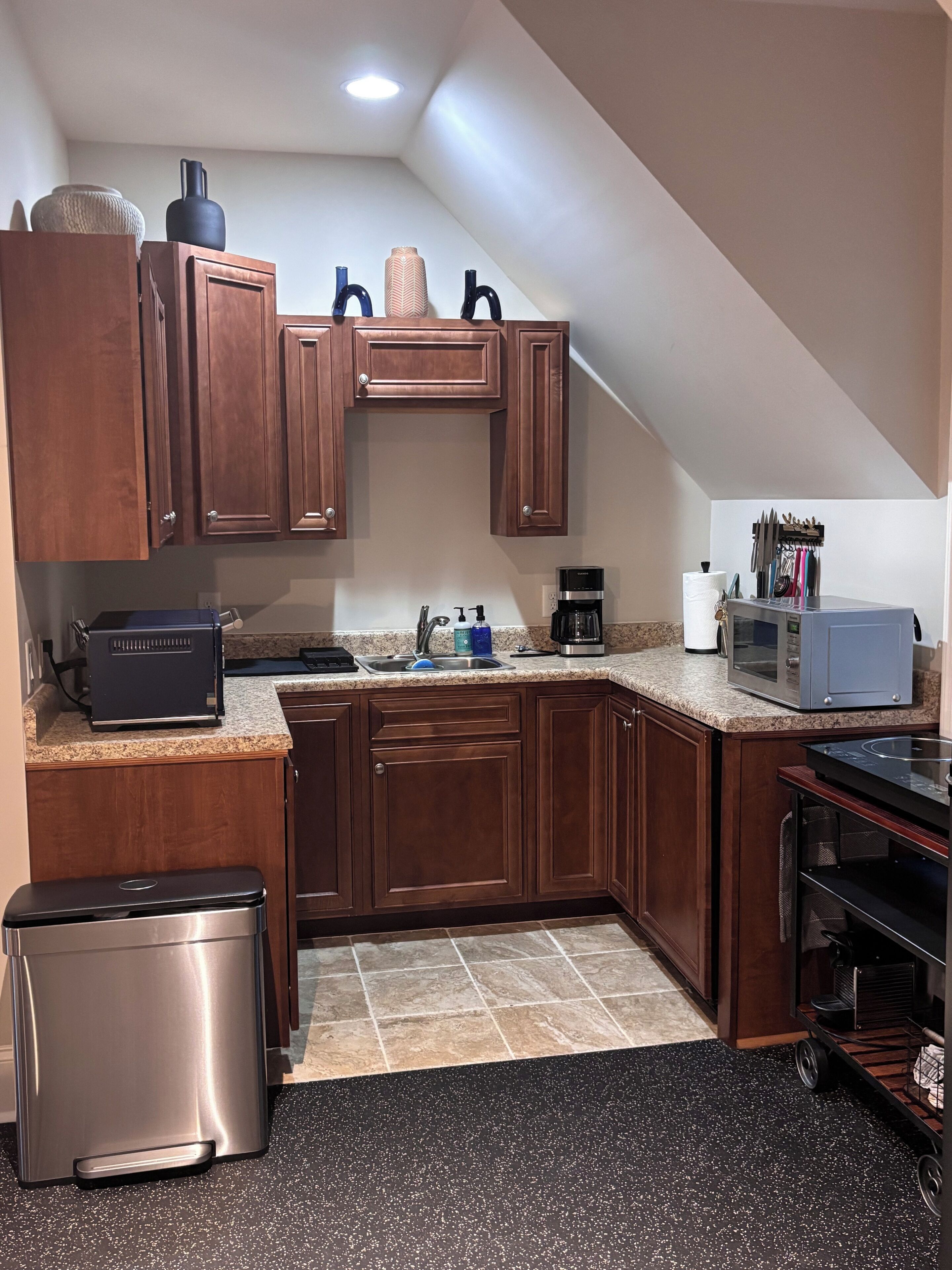 Microondas, parrilla de estufa y toallas de papel 