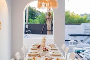 Outdoor dining - Cherish House Pool Villa (Sattahip)
