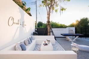 Outdoor dining - Cherish House Pool Villa (Sattahip)