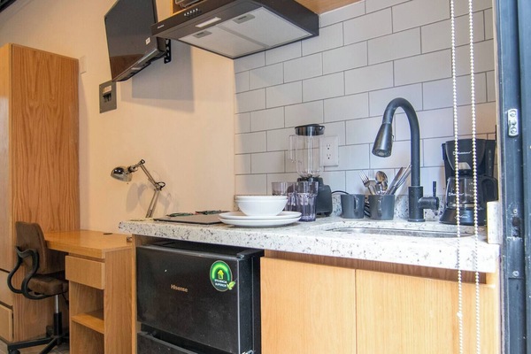 Standard Studio | Private kitchen | Microwave, stovetop, cookware/dishes/utensils