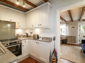 Batterie de cuisine, vaisselle et ustensiles