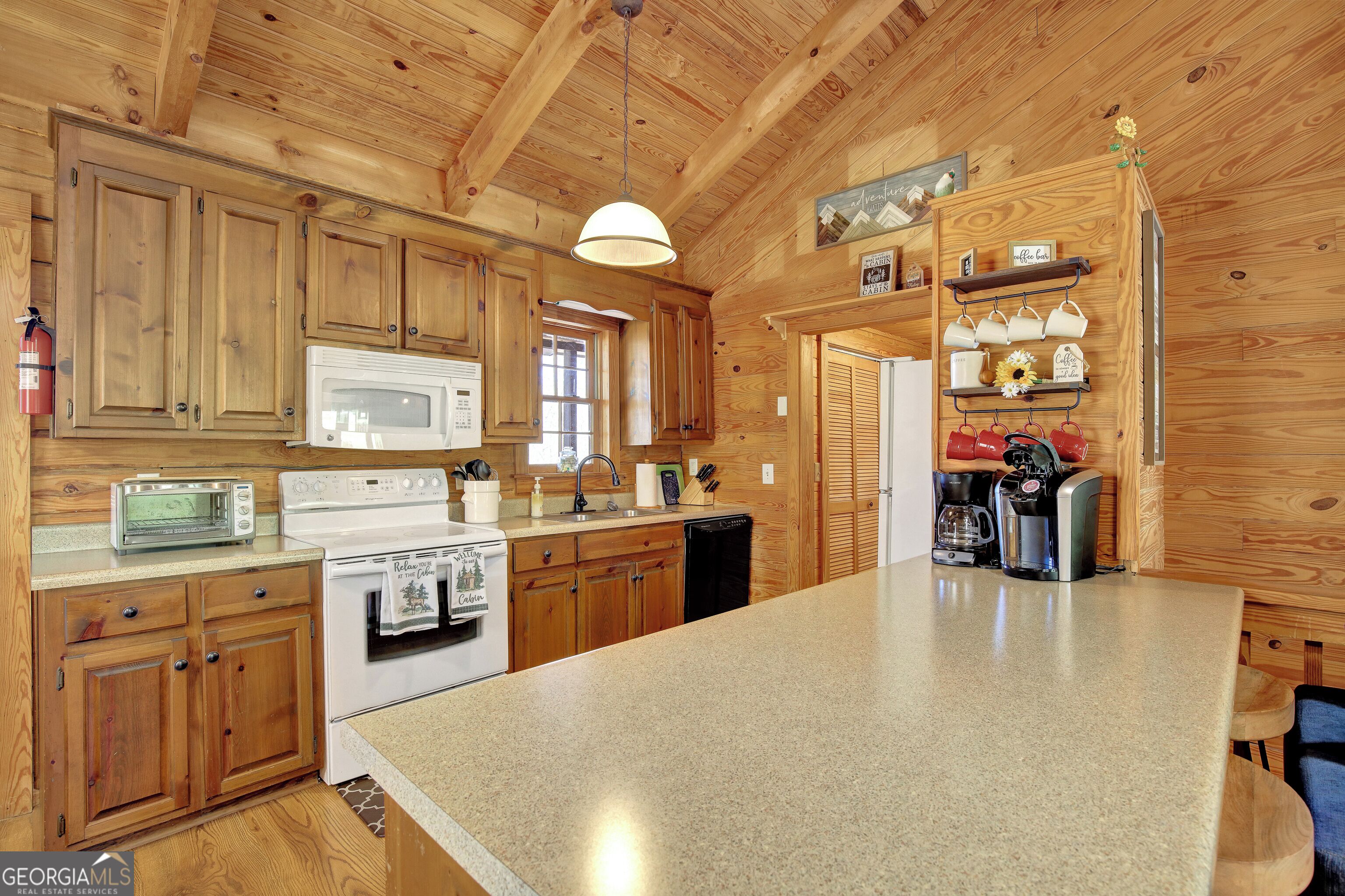 冰箱、微波炉、烤箱、炉灶