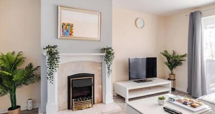 Sunny South Shields House close to the beach