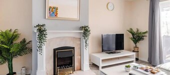 Sunny South Shields House close to the beach