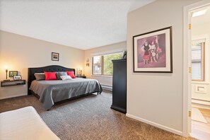 4 bedrooms, WiFi, bed sheets