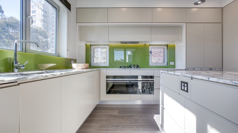 Spacious 2-bed Apartment Close to City