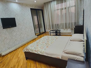 3 bedrooms, iron/ironing board, WiFi