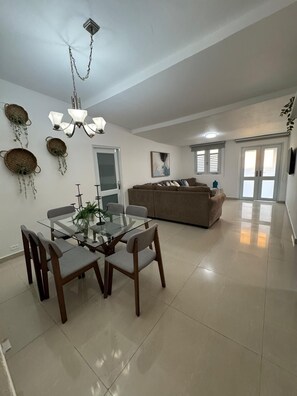 Interior - Sands and Falls House/ 7 min from Airport, Beaches & Malls (Carolina)