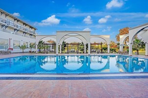 House | Pool | Outdoor pool