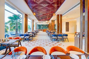 House | Dining - Sunday Resort & Spa Manesar Gurugram (Taoru)