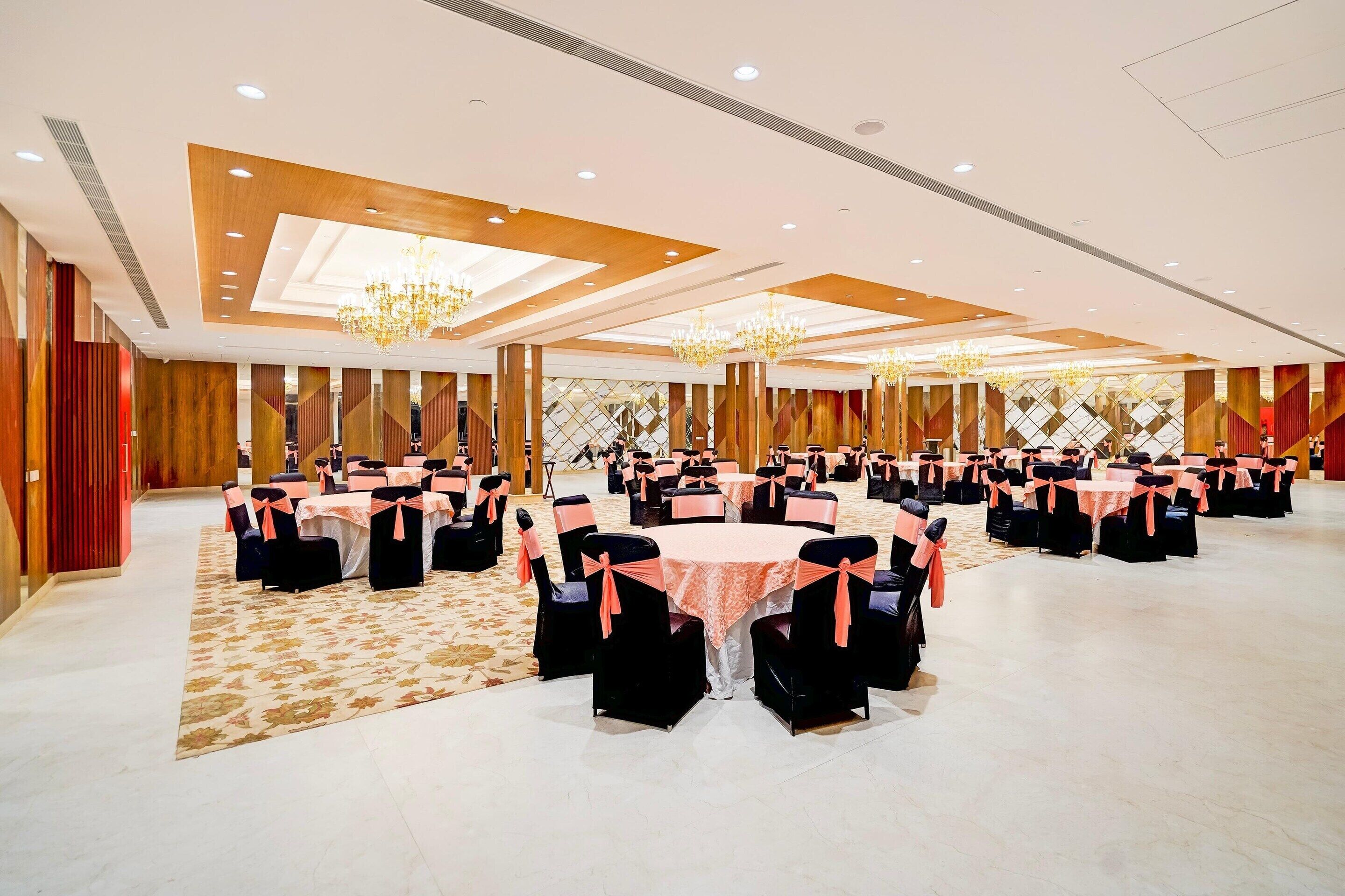 House | Banquet hall