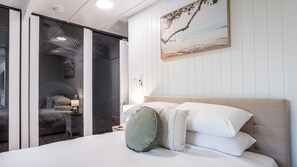 3 bedrooms, desk, free WiFi, bed sheets