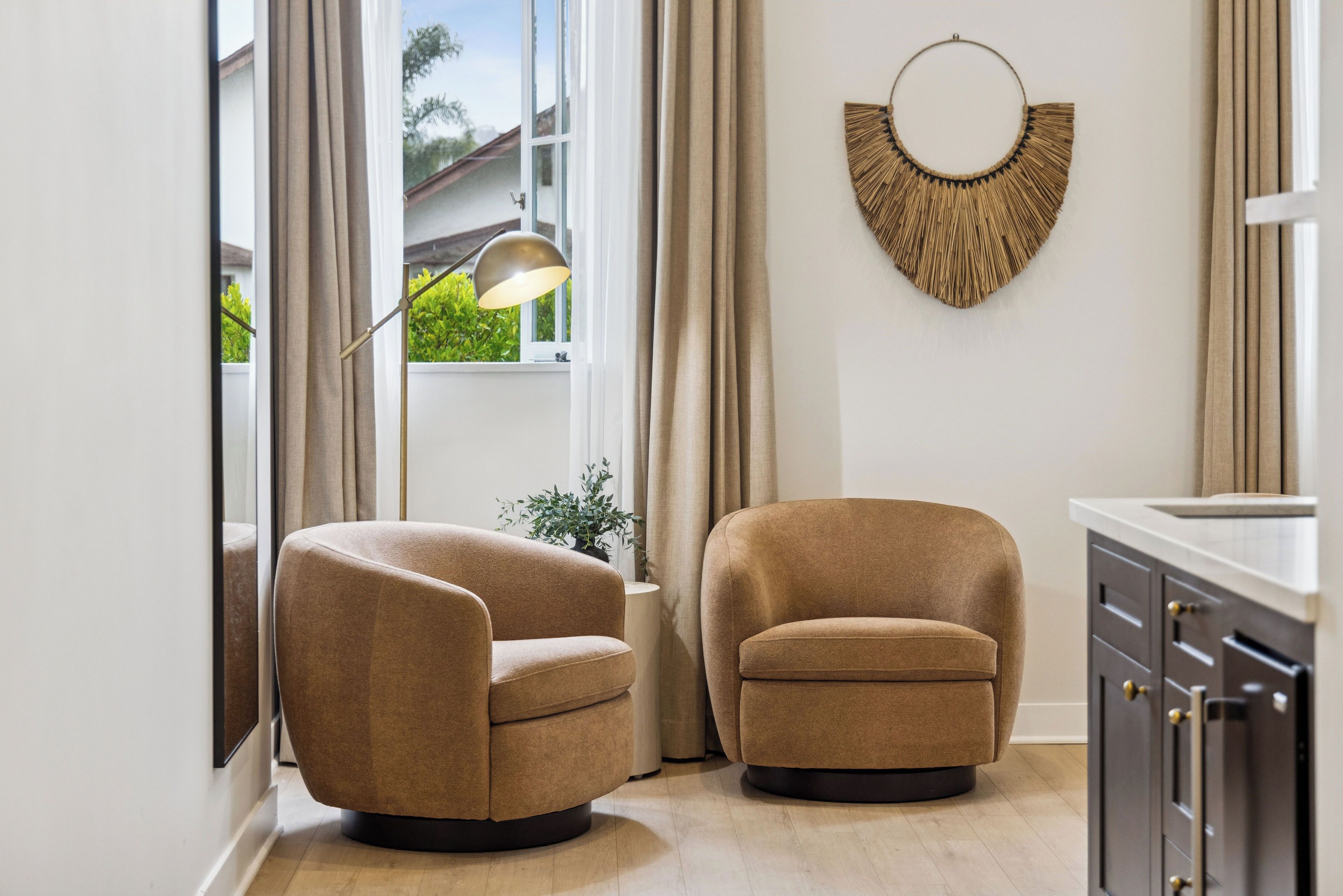 Superior Studio | Living area | Smart TV