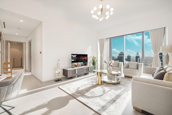 Luxury Apartment, 2 Bedrooms, Private Pool, Sea View | Living room