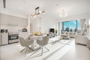 Luxury Apartment, 2 Bedrooms, Private Pool, Sea View | Living room