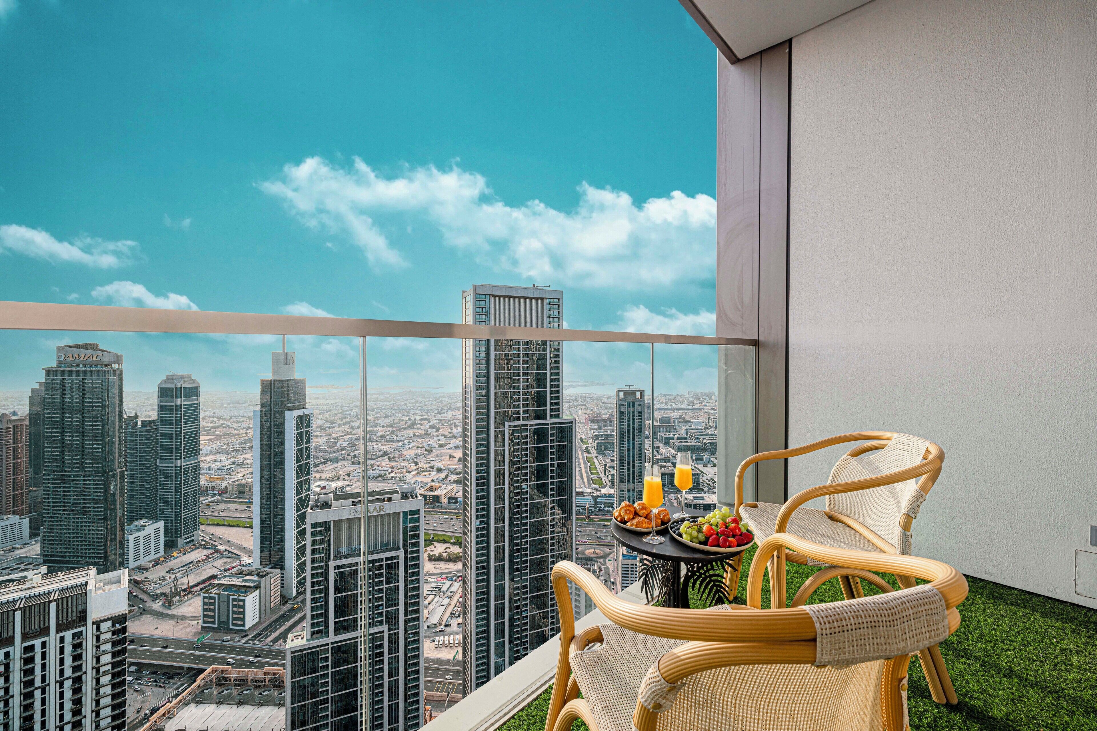 Appartement luxueux, 2 chambres, piscine privée, vue sur la mer | Terrasse/patio