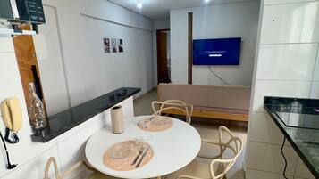 Apartment | Dining