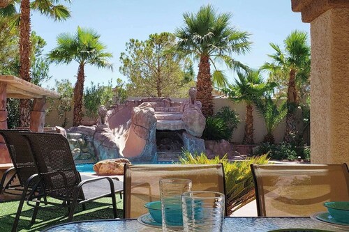 Little Paradise in Las Vegas with Pool