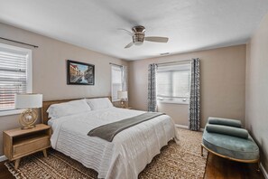 2 bedrooms, iron/ironing board, Internet, bed sheets