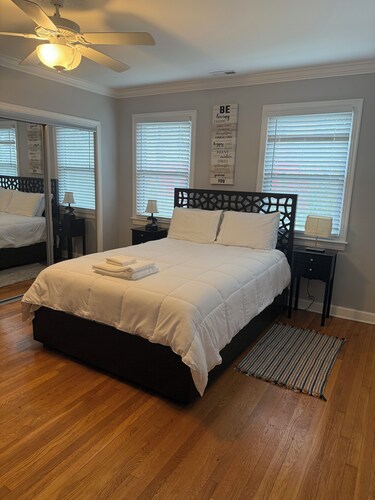 2-bedroom 2-bathroom apartment in enchanting Washington