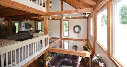 Southern Pines Spacious 5-bedroom farmhouse in amazing Washington, PA with AC.