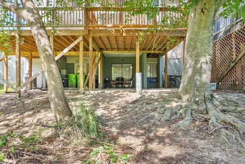 New! Modern Basement Suite ~ Near North Hills