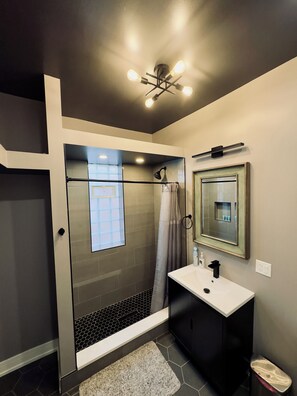 Shower, towels