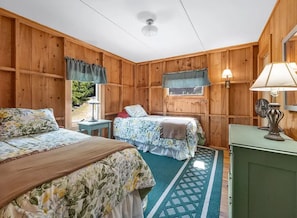 2 quartos, ferros/tábuas de passar roupa, Wi-Fi, roupa de cama