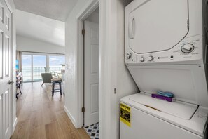 Interior - Spacious 2-bedroom 2-bath condo 1-with exquisite views of New Smyrna Beach (New Smyrna Beach)