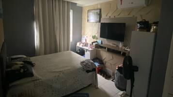 3 quartos, ferros/tábuas de passar roupa, Wi-Fi, roupa de cama