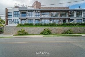 Basic Apartment | Exterior