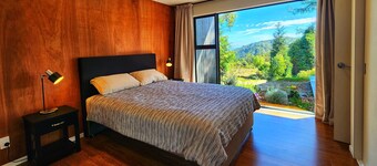 Eco friendly, self sufficient house powered by the sun.