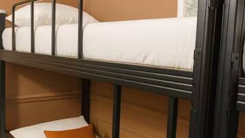 1 bedroom, internet, bed sheets