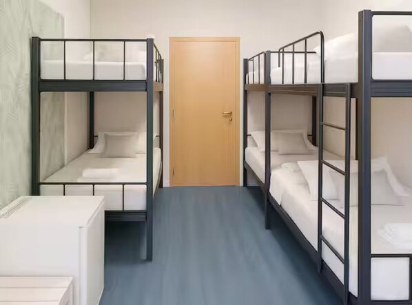 1 habitación, acceso a internet y ropa de cama