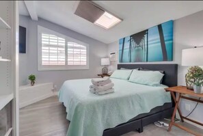 3 bedrooms, iron/ironing board, Internet, bed sheets