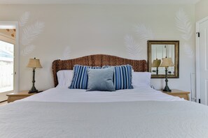 2 bedrooms, iron/ironing board, internet, bed sheets