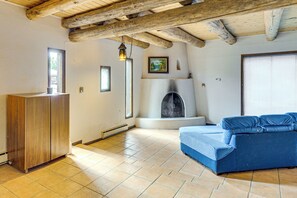 Interior - Perfect For Groups! Socorro Home Near NM Tech (Socorro)