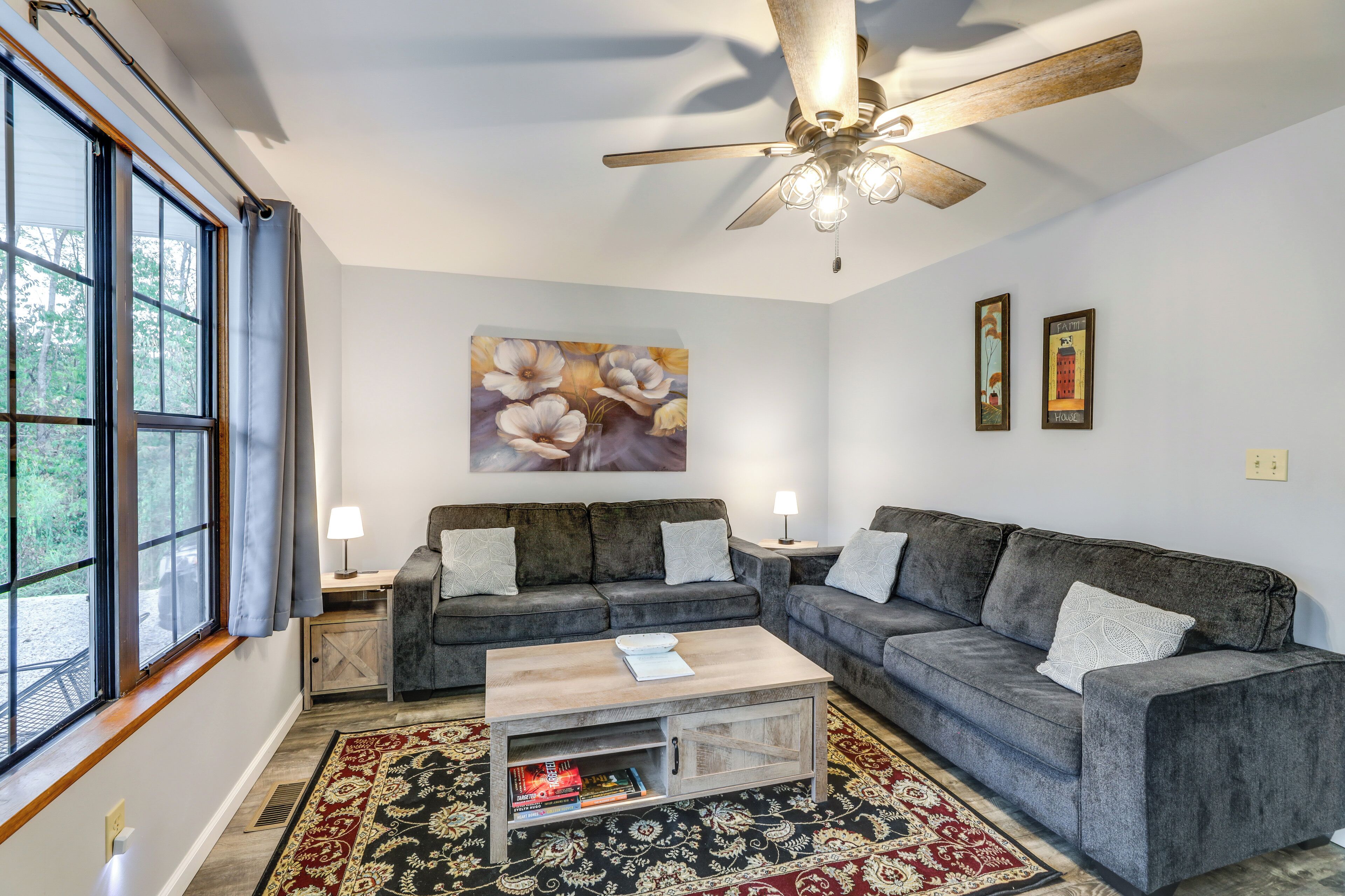 Corinth Vacation Rental | 2BR | 1BA | 970 Sq Ft | Steps to Enter