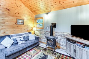 TV, fireplace, books - Sauna + Deck: Wooded Cabin on Lake Vermilion! (Tower)