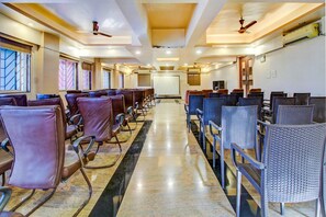 House | Meeting facility