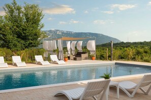 Pool - Villa Roti – a hidden gem of Istria with a private pool and sauna (Kostrčani (Istra))